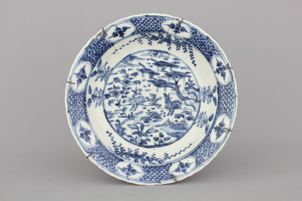 Grand plat Swatow chinois, dynastie Ming, 16e