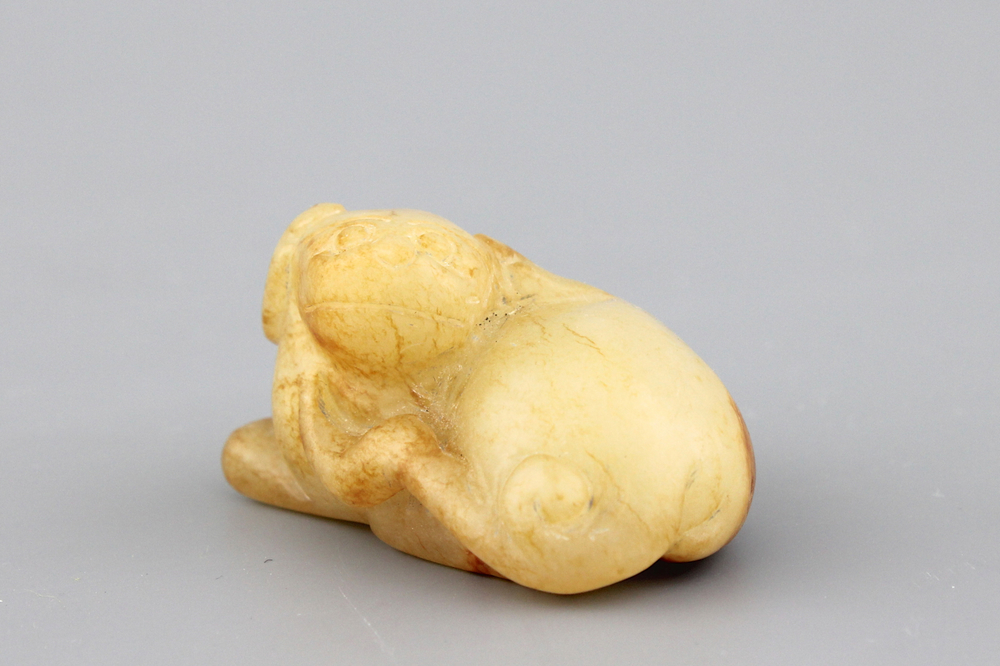 Sculpture d'un luduan en jade jaune, 19e-20e
