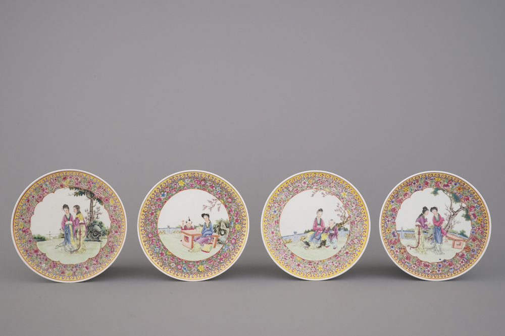Lot de 4 assiettes chinoises &agrave; d&eacute;cor de dames dans un jardin, famille rose, 20e