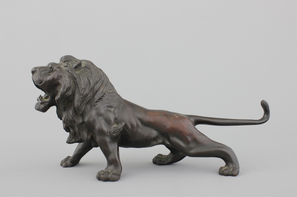 Lion en bronze, Japon, Meiji, 19e
