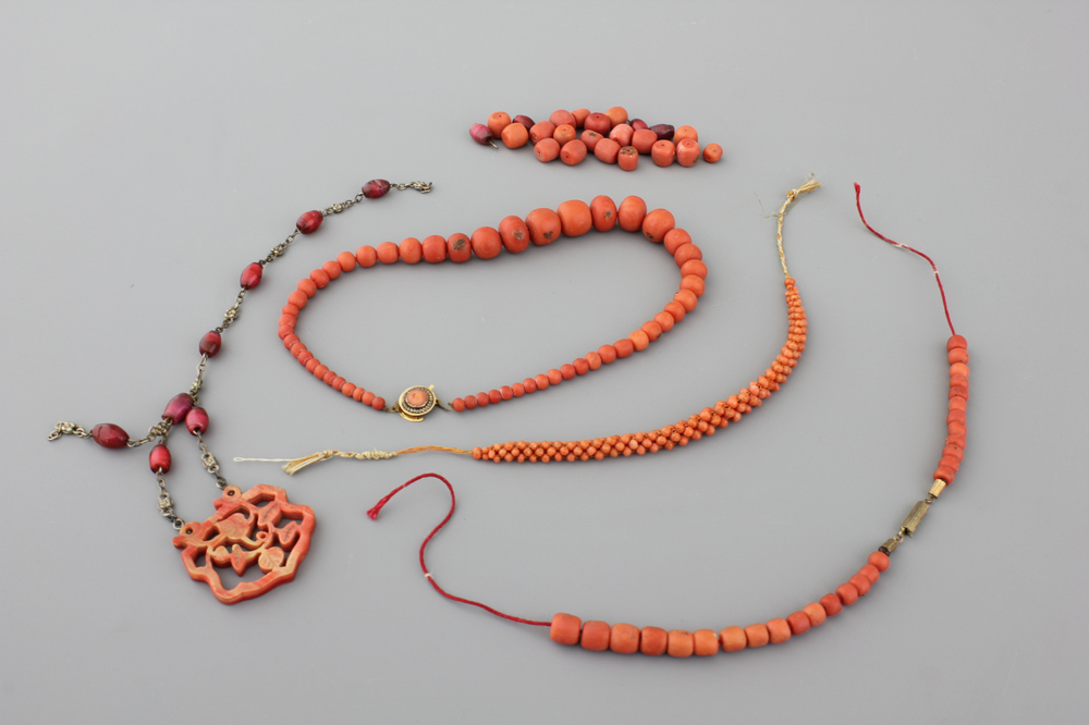 Collection de bijoux en corail rouge, Chine, 19e
