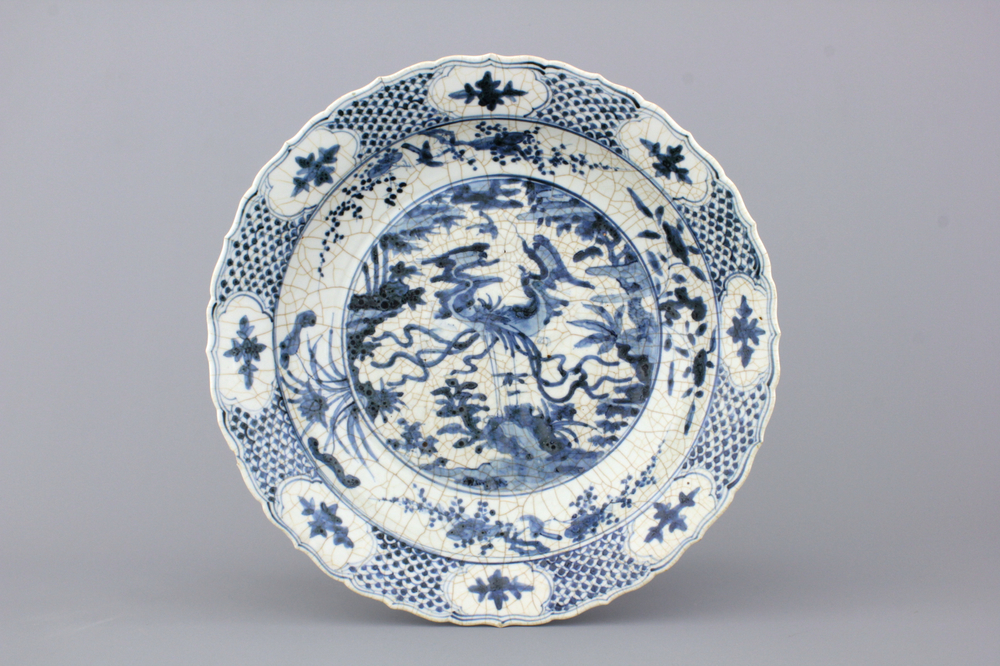 A large Chinese porcelain Ming dynasty Swatow dish, 16th C.