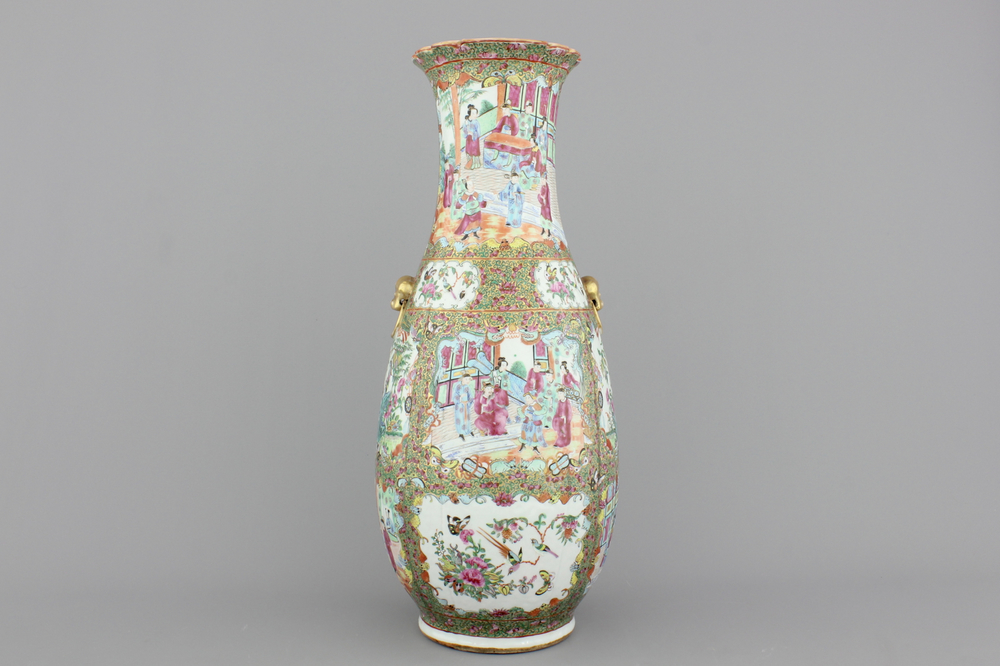 A fine Chinese Canton porcelain sleeve vase, 19th C.