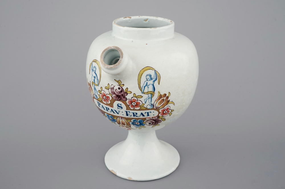 Une chevrette en fa&iuml;ence de Delft polychrome, 18&egrave;me