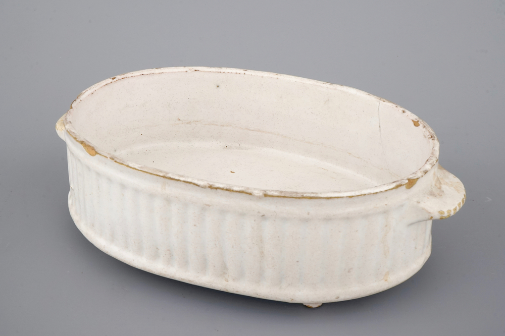 Une terrine en blanc de Delft, 18&egrave;me si&egrave;cle