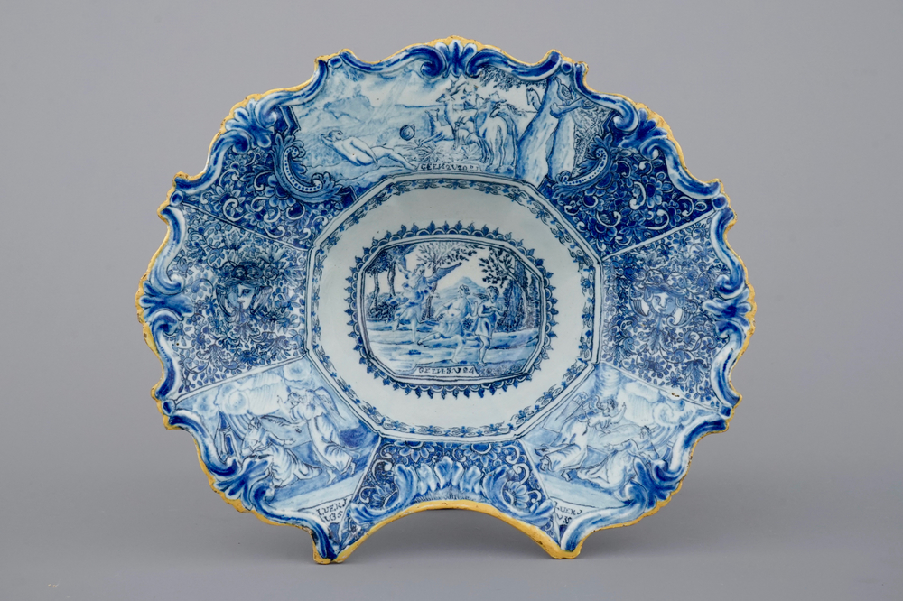 Un plat &agrave; barbe en fa&iuml;ence de Delft au sujets religieux et dat&eacute; 1803
