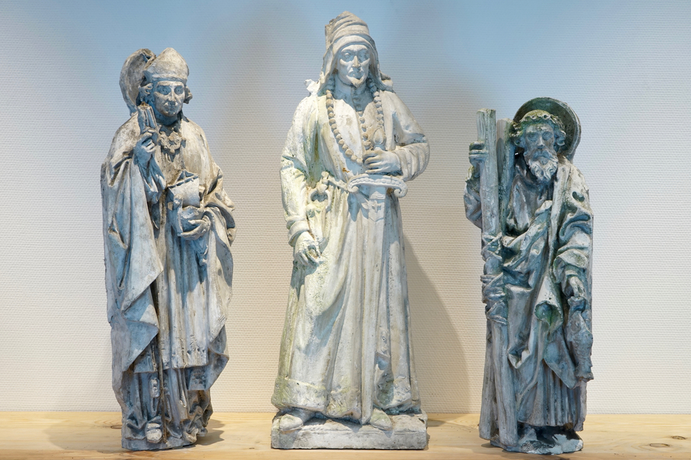 A set of three 80 cm plaster casts, 19/20th C., Bruges