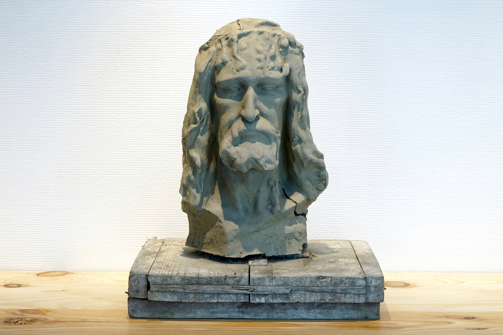 A sculpted clay head of Christ, 19/20th C., Bruges