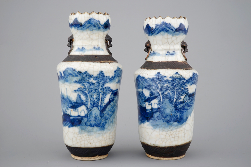 A pair of blue and white crackle ware vases, 19th C.
