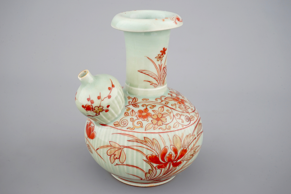 A Japanese Imari celadon ground kendi, 17/18th C.