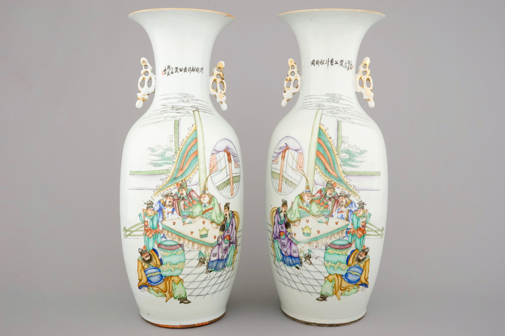 A pair of Chinese porcelain vases with palace interior scenes, 19/20th C.