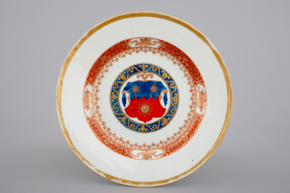 Une assiette en porcelaine de Chine pour l'export au d&eacute;cor de l'armoirie de Pierson, Kangxi, ca. 1720