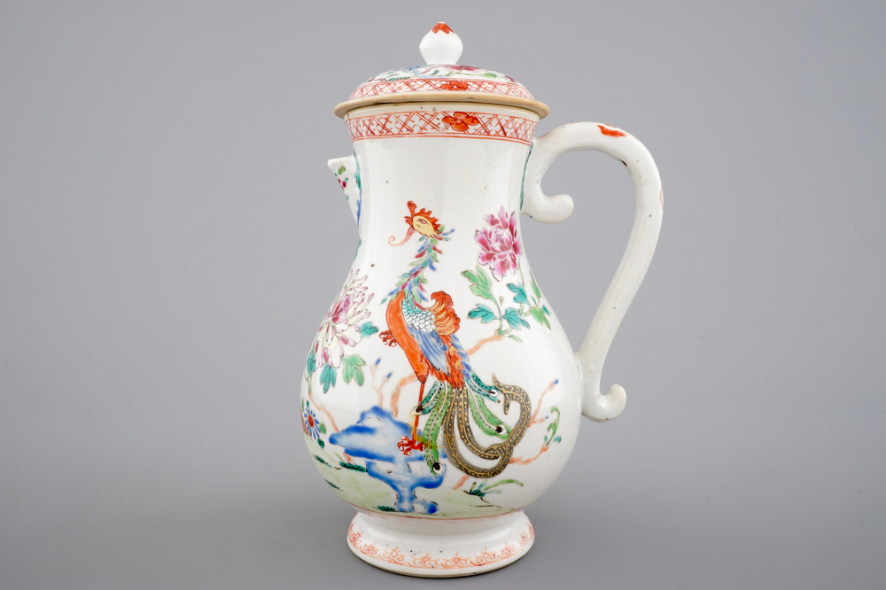 Une aigui&egrave;re et son couvercle en porcelaine de Chine famille rose, 18&egrave;me