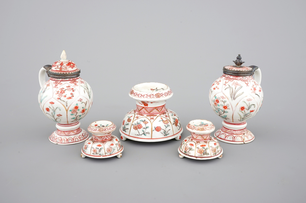 A set of three Chinese famille verte and iron red porcelain salts and two mustard pots with silver mounts, Kangxi, ca. 1700