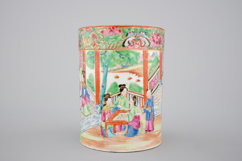 A good Chinese Canton famille rose porcelain brush pot, 19th C.