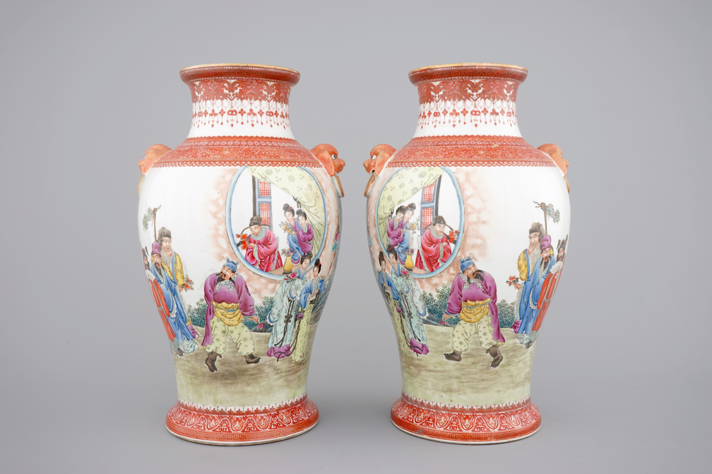 An important and fine pair of republic Chinese famille rose porcelain vases, first half of the 20th C.