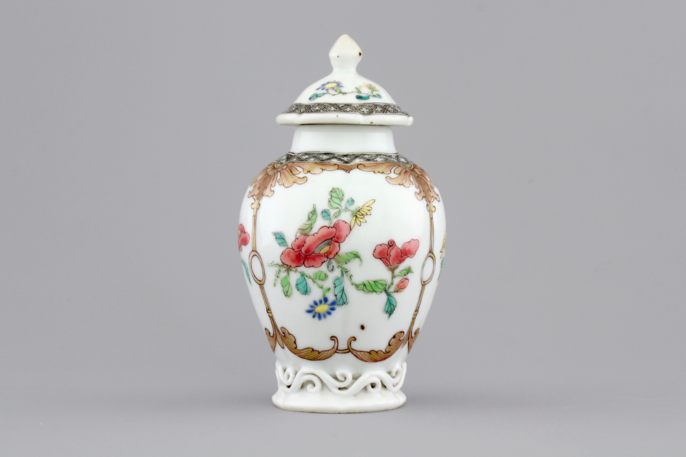 A Chinese famille rose porcelain tea caddy with cover, Yongzheng, 1722-1735