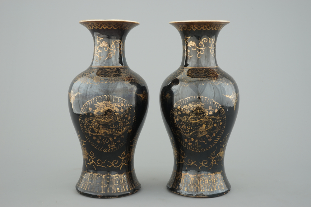 A pair of Chinese gilt-decorated mirror black vases, 18/19th C.
