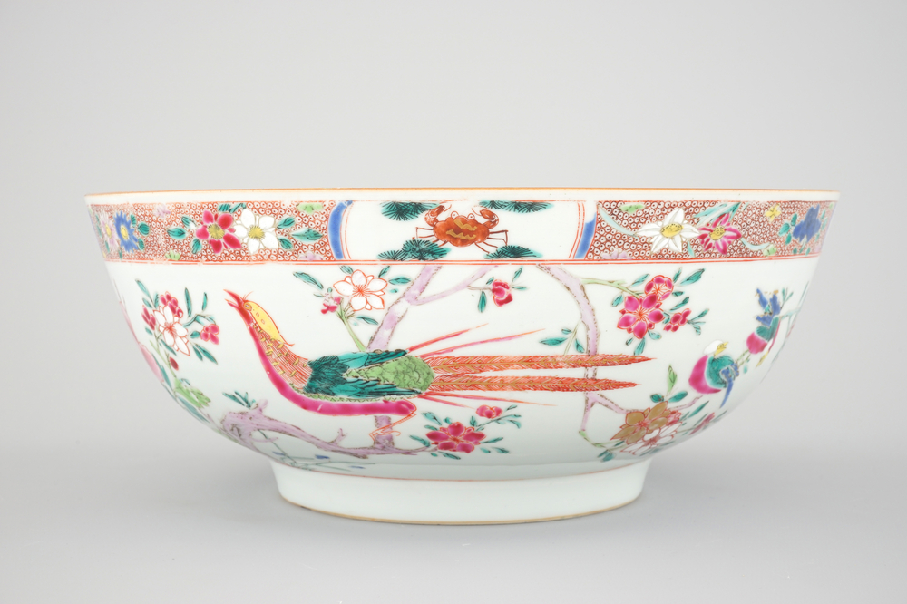A large Chinese famille rose export porcelain bowl with pheasants, Qianlong, 18th C.