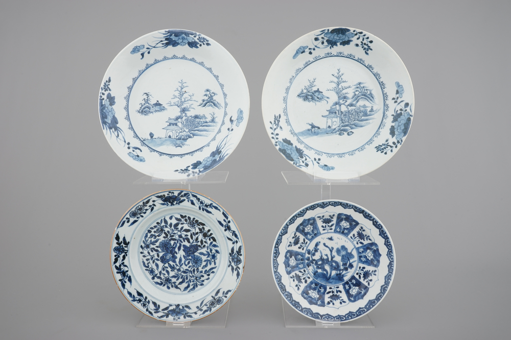 4 blue and white Chinese porcelain plates, inc. a pair of Nanking Cargo plates, 18th C.