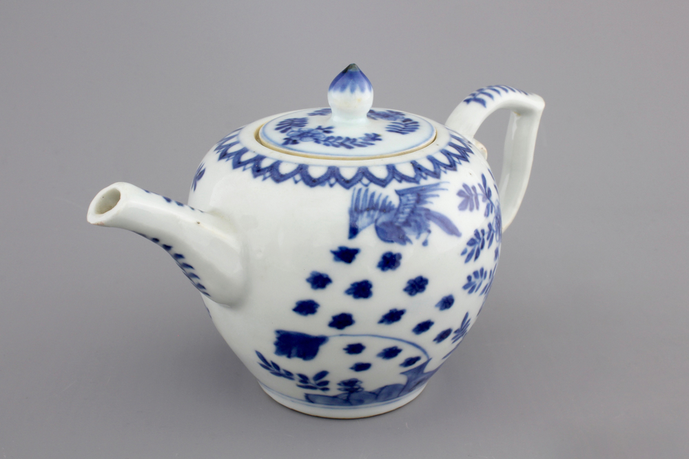 A Chinese porcelain blue and white teapot and cover, Kangxi