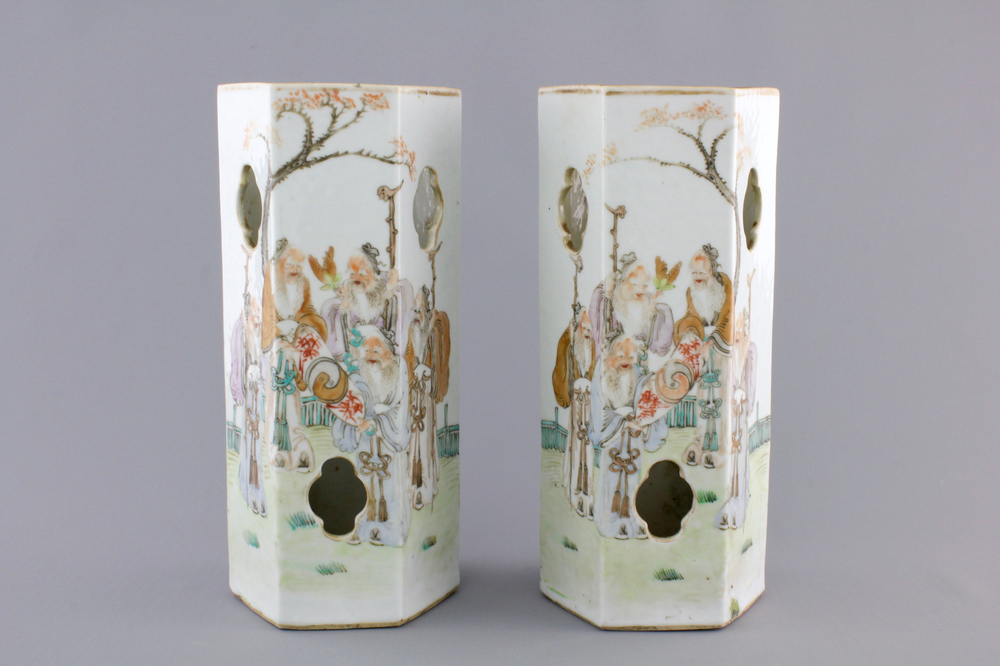 A pair of open-worked hexagonal Chinese Qianjian style hat stands, 19/20th C.