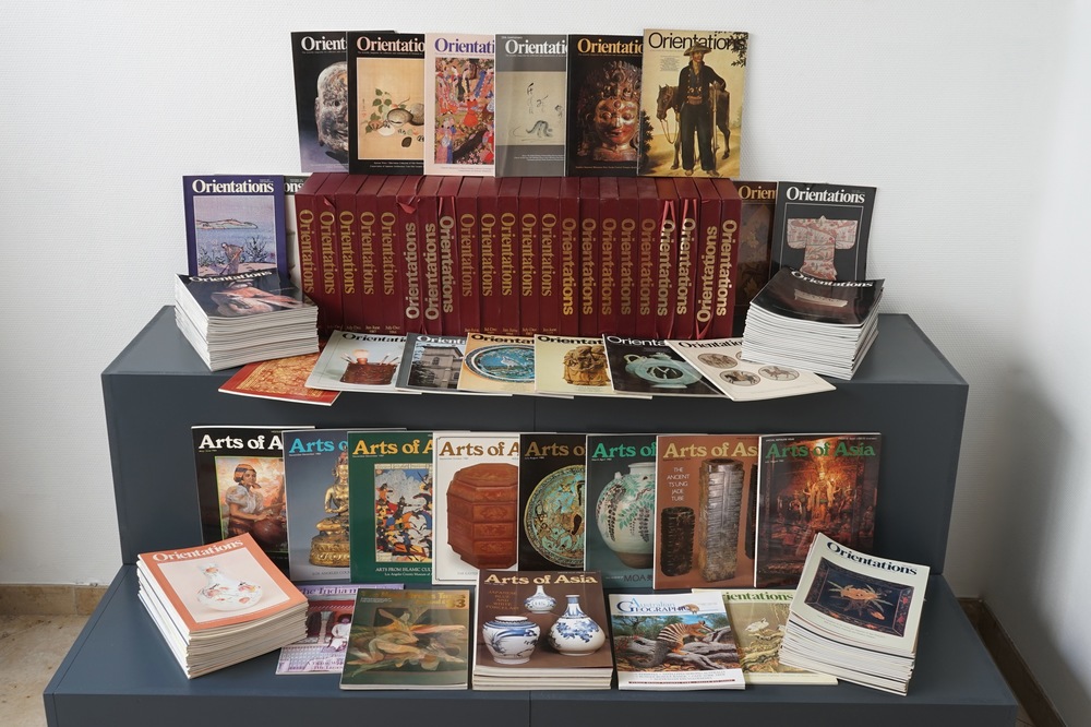 A very large collection of Asian Arts magazines: Orientations, Arts of Asia, 1980's and 1990's
