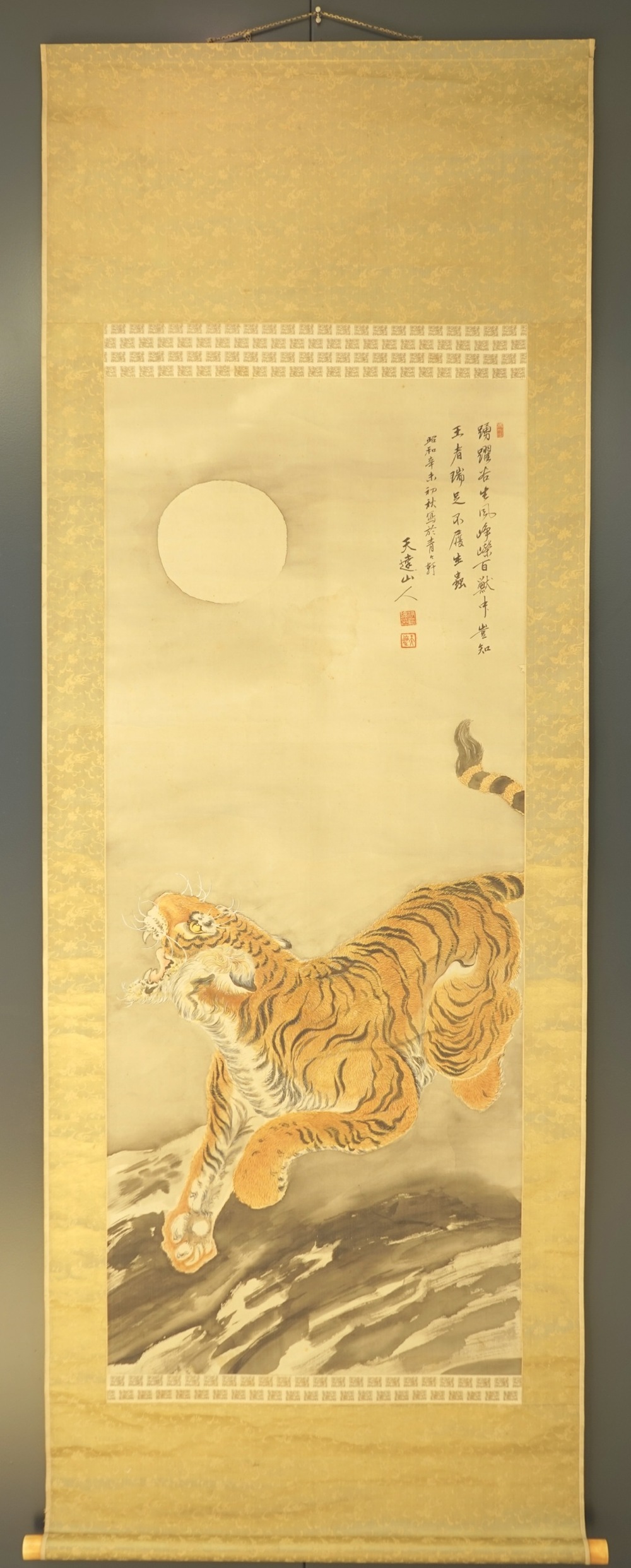 A large Chinese scroll painting of a tiger, 19/20th C.