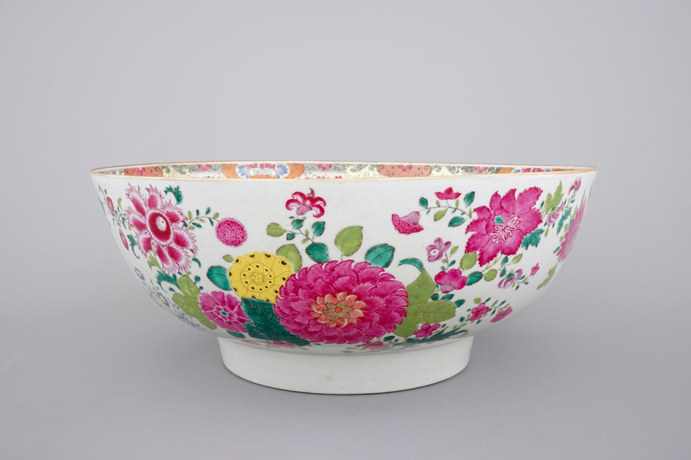 A massive Chinese famille rose export porcelain bowl with flowers, Qianlong, 18th C.