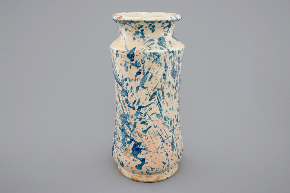 A blue and white Spanish splattered albarello, 18th C.