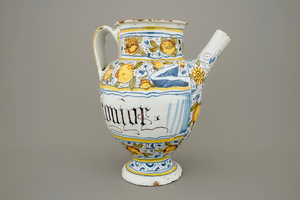 Une chevrette en majolique italienne, Savone, 17&egrave;me