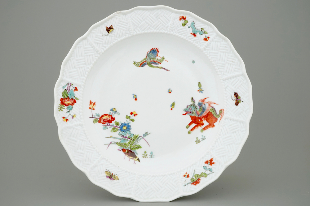 Une assiette en porcelaine de Meissen au "Lion Cor&eacute;en", vers 1740