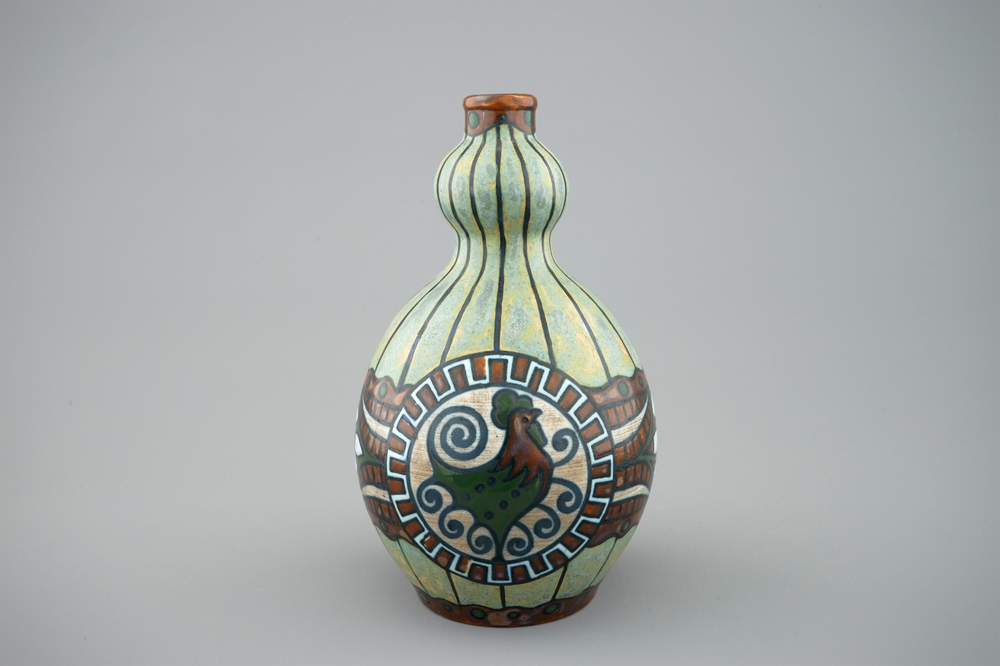 Un vase bouteille en gr&egrave;s de Boch K&eacute;ramis, 20&egrave;me