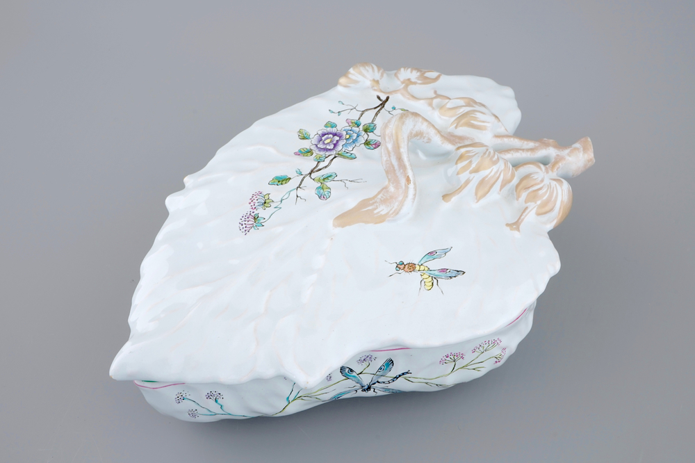 A leaf-shaped box and cover, ca. 1900, marked Gall&eacute;, Nancy, France