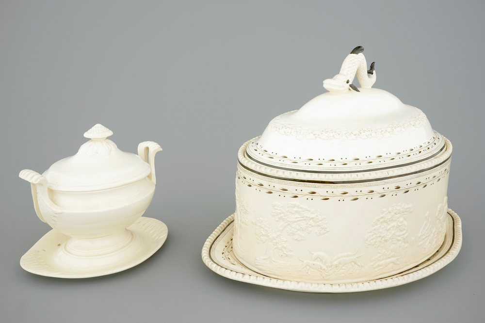 Twee witte creamware terrines, Engeland voor de Nederlandse markt, ca. 1800
