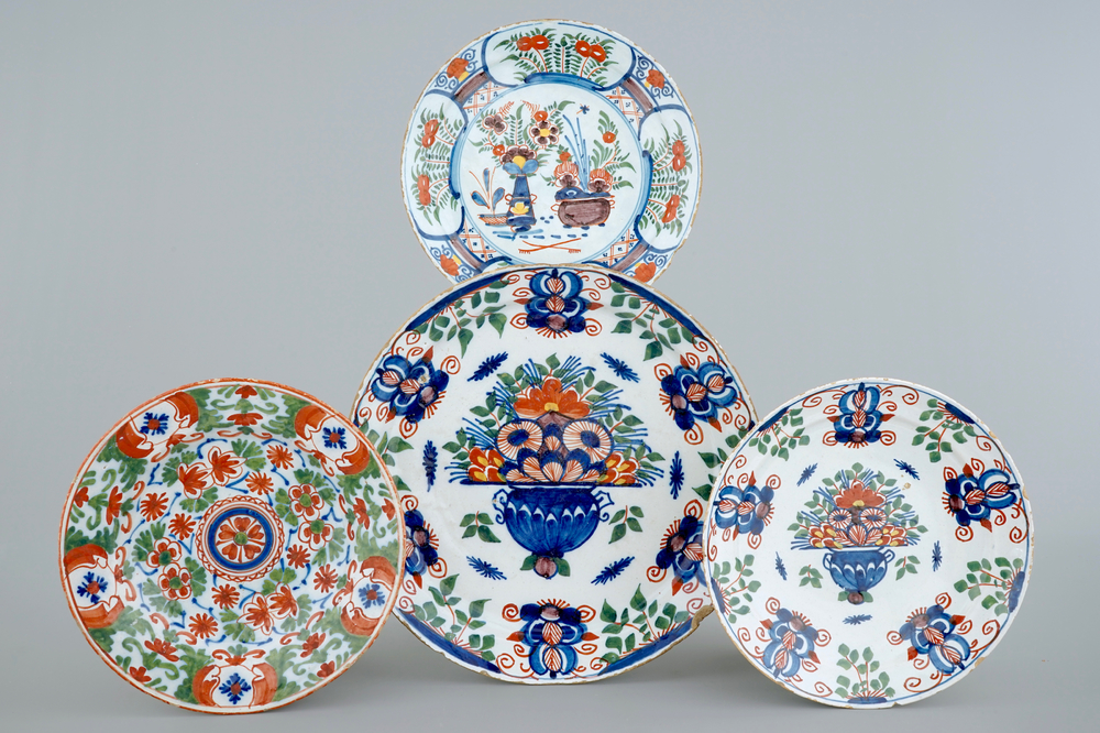 A set of 4 polychrome Dutch Delft plates, 18th C.