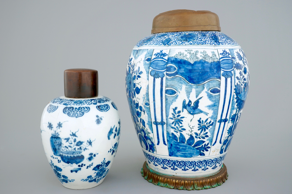 Two blue and white Dutch Delft chinoiserie jars, 17/18th C.