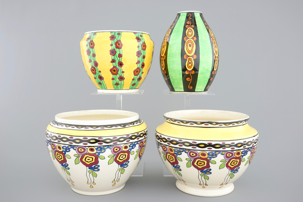 Een lot Boch K&eacute;ramis art deco: drie cachepots en een vaas, 20e eeuw