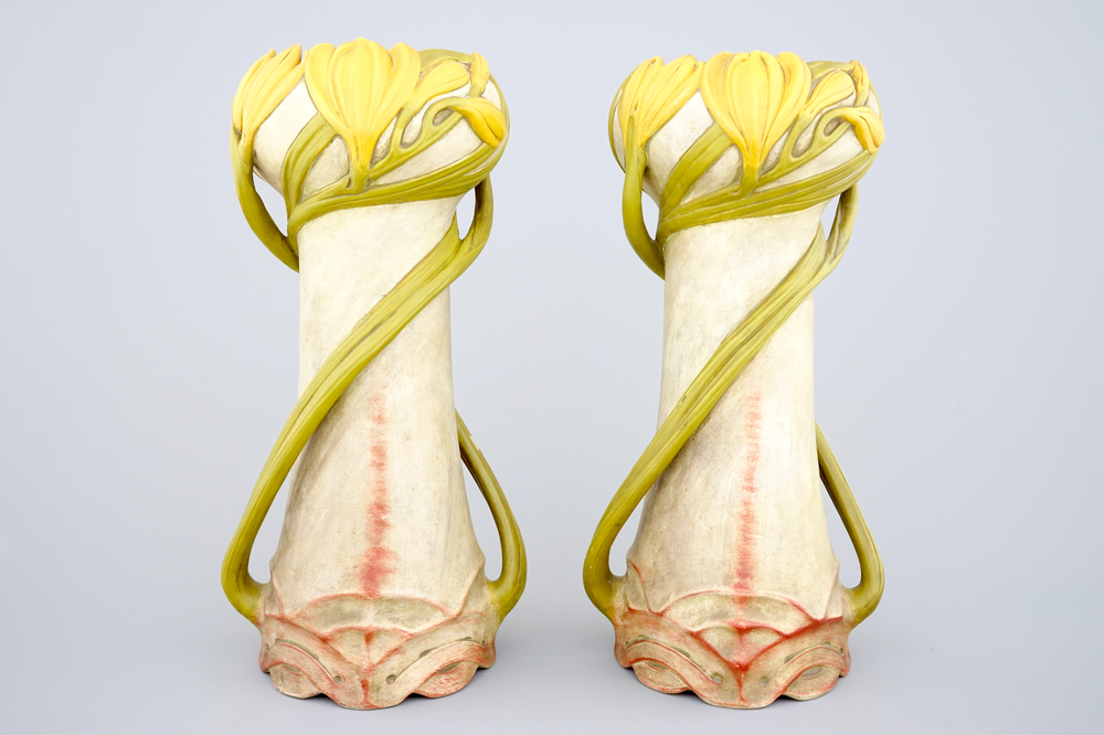 Une paire de vases Art Nouveau en forme de tournesol, Julius Dressler, Autriche