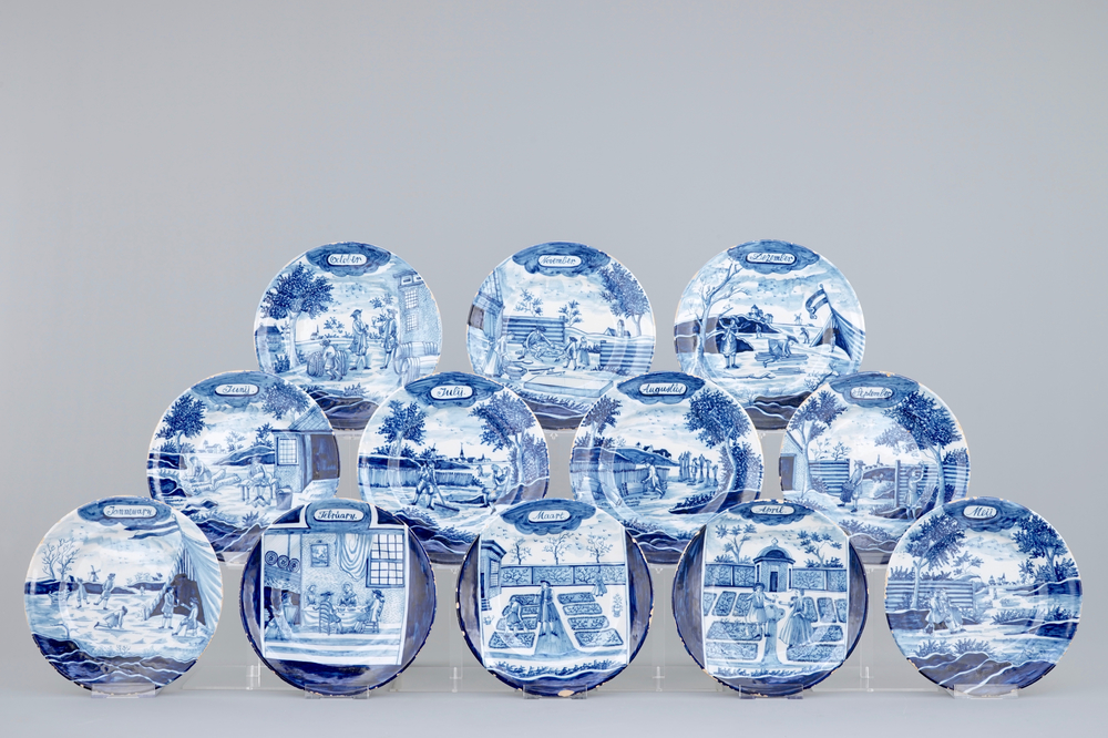 Un ensemble de 12 assiettes de la s&eacute;rie des mois en fa&iuml;ence de Delft, 19&egrave;me