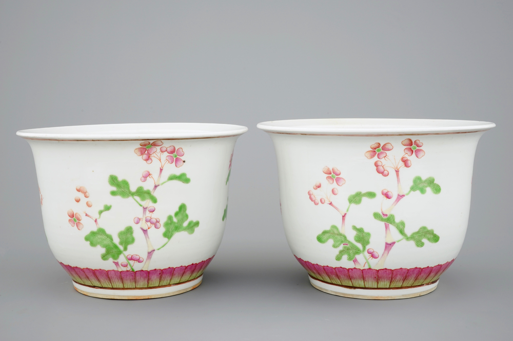 A pair of Chinese famille rose flower pots, 19th C.