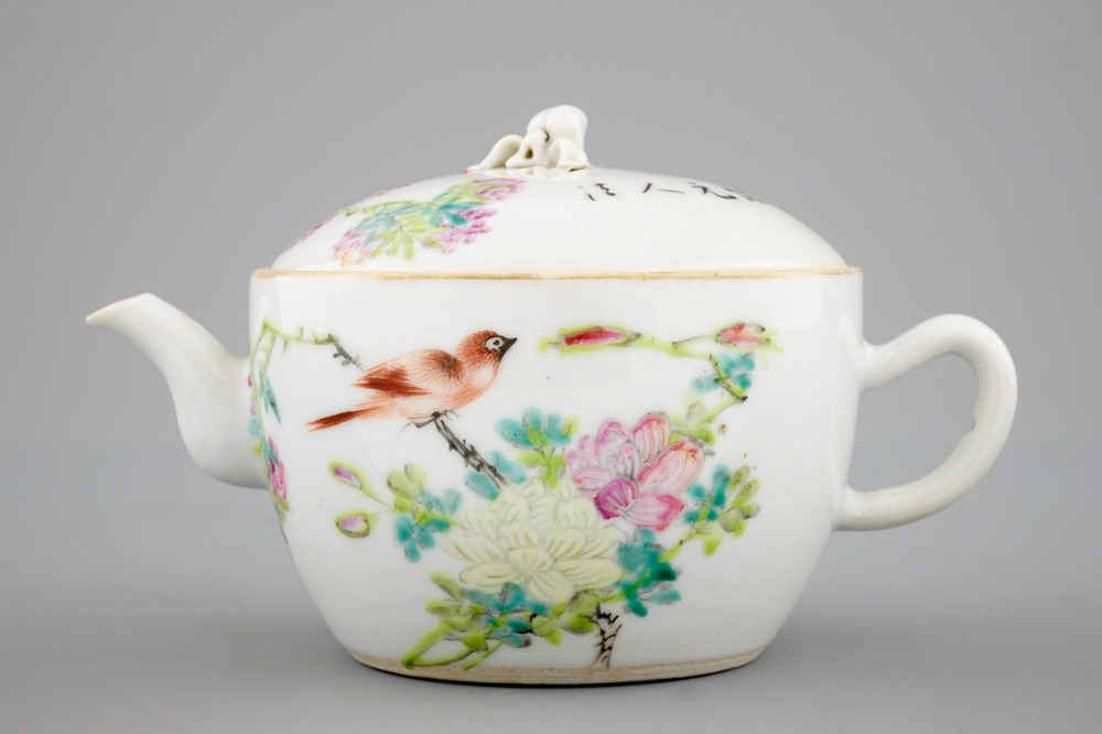 A Chinese qianjiang cai teapot, 19/20th C.