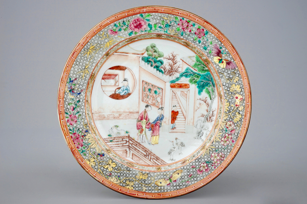 A fine Chinese famille rose plate with butterflies on the rim, Yongzheng, 1723-1735
