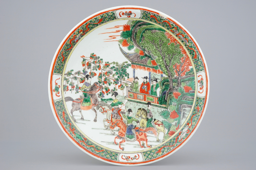 A large Chinese famille verte dish with a court scene, 20th C.