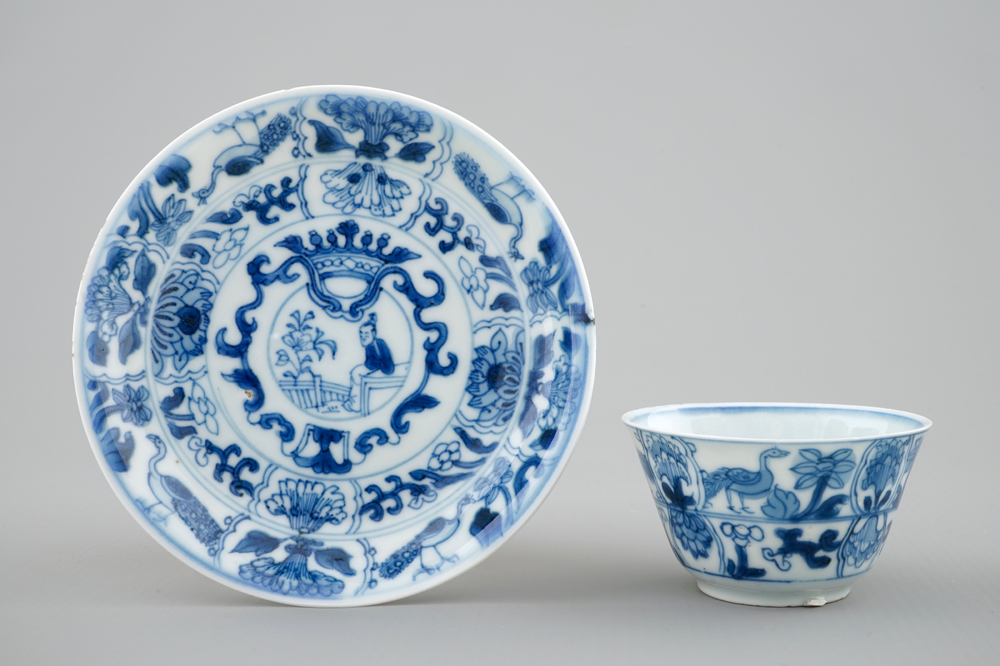 Een Chinese blauw-witte kop en schotel, Kangxi
