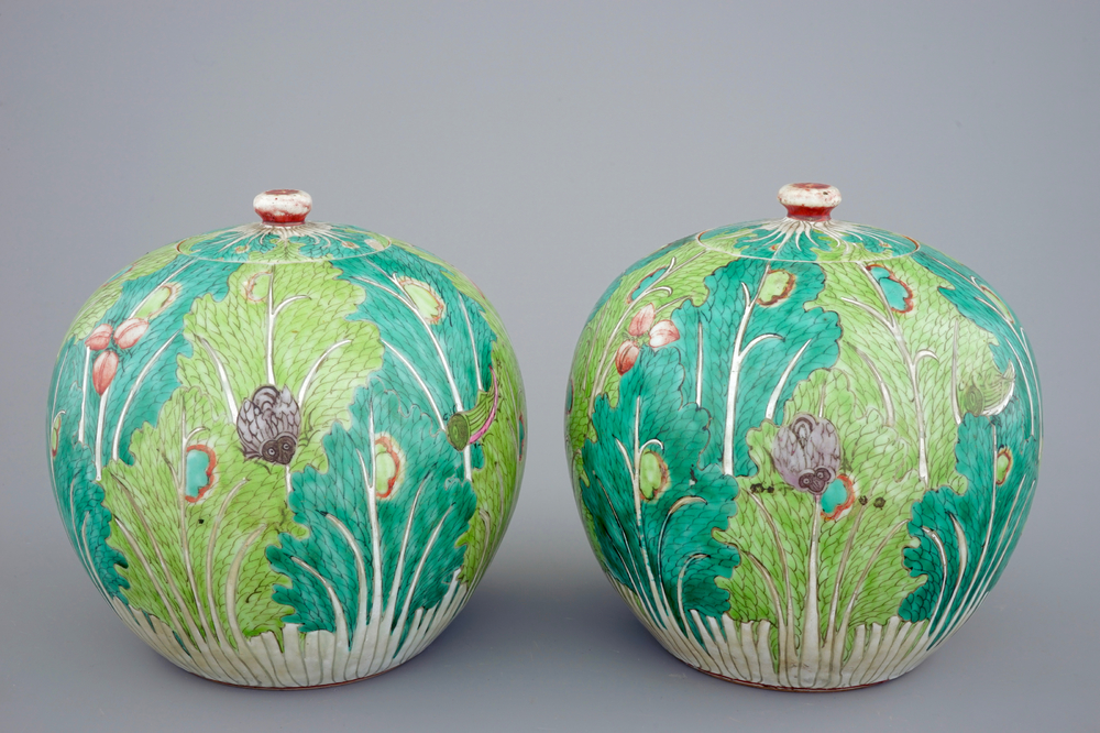 A pair of Chinese "cabbage and insects" ginger jars and covers, 19th C.