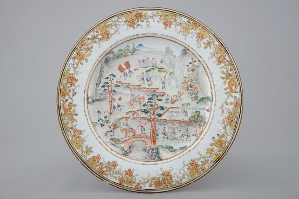 A fine Chinese export porcelain "Procession" plate, Qianlong, 18th C.