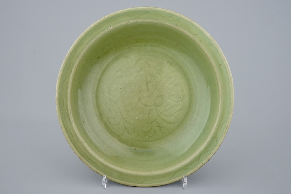 A large Longquan celadon dish with incised floral design, Ming Dynasty, 15th C.