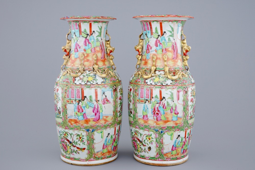 A pair of Chinese Canton rose medallion vases, 19th C.