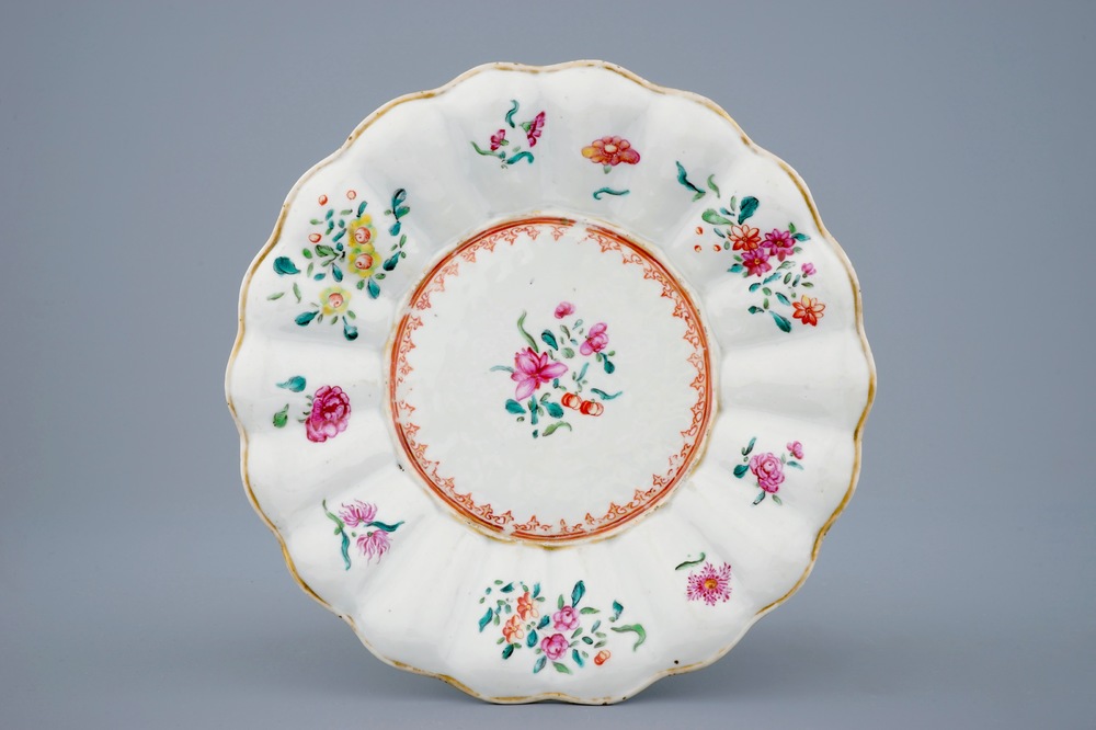 A Chinese lobed famille rose bord, Qianlong, 18th C.